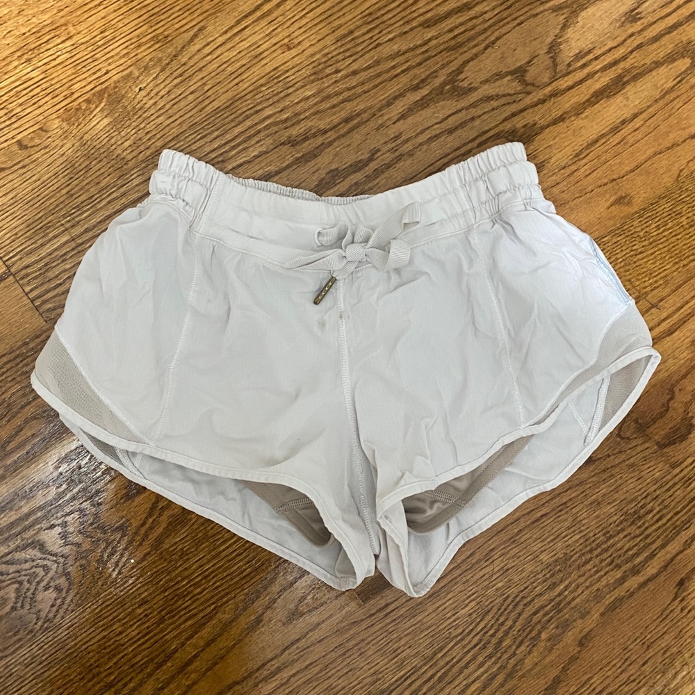 Lululemon hotty hot shorts, white, size 4, lulu